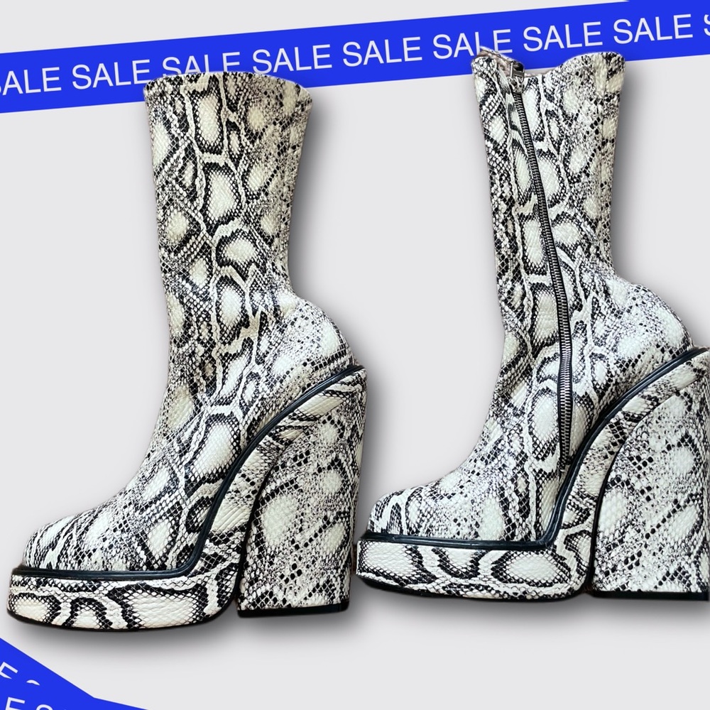 Givenchy NWT Snake Platform Bootie Grey Sz 40.5